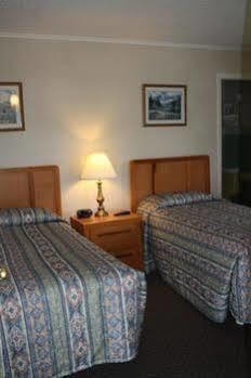Sunny Hill Resort & Golf Course Greenville Center Екстериор снимка